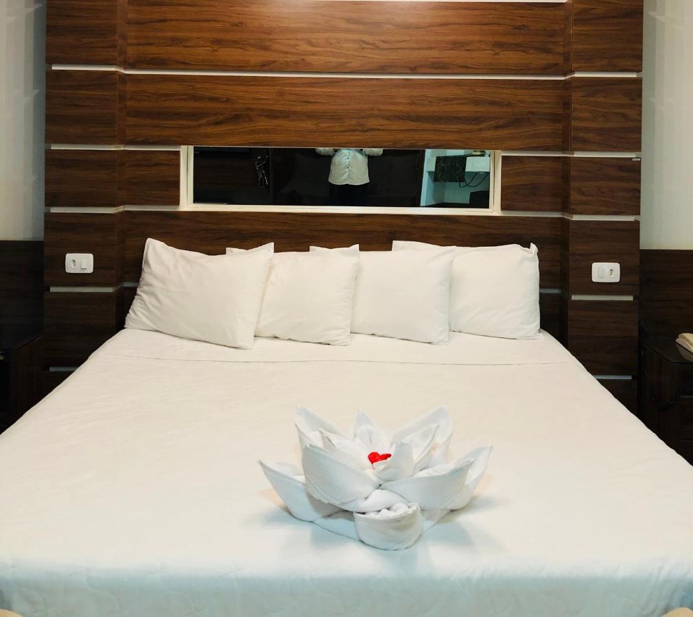 Shelton Palace Hotel Paranavaí Dış mekan fotoğraf